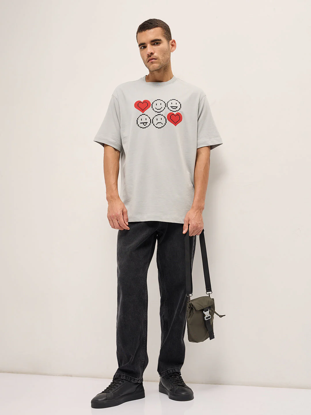 Men Grey Printed Oversized Crew Neck T-shirt - Image 4