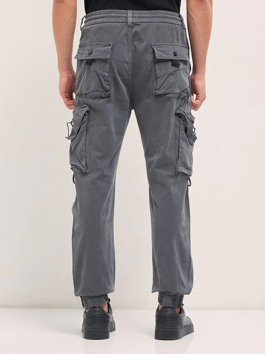 Men Grey Regular Fit Cargo Pants - Image 2