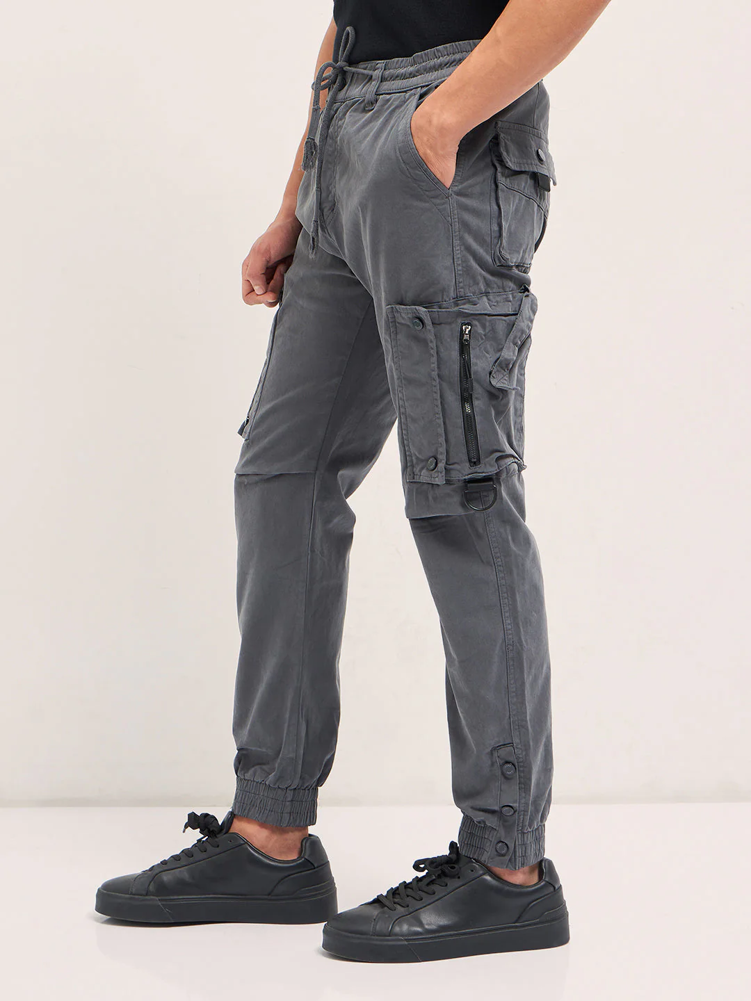 Men Grey Regular Fit Cargo Pants - Image 3