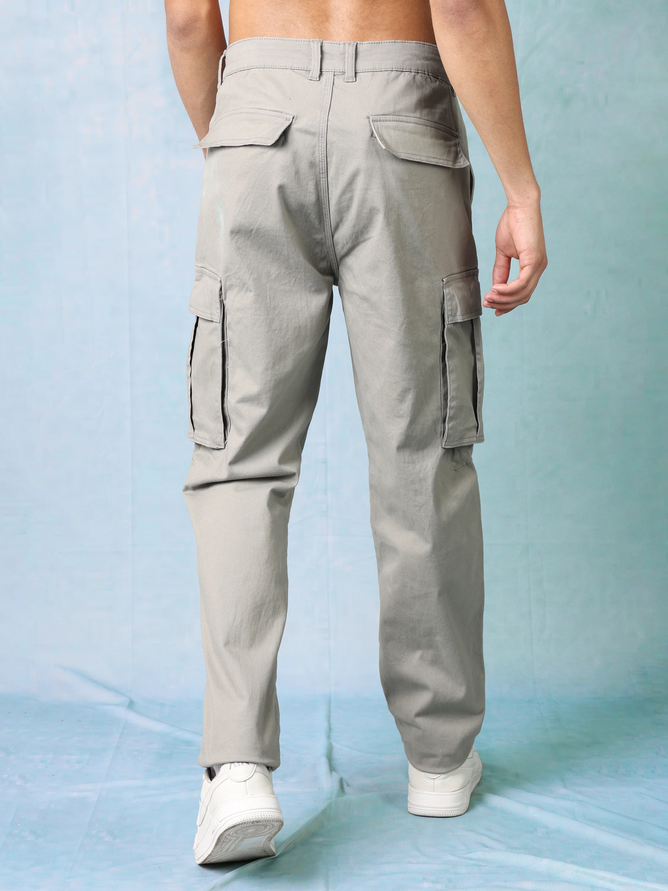 Men Grey Regular Fit Cargo Pants - Image 4