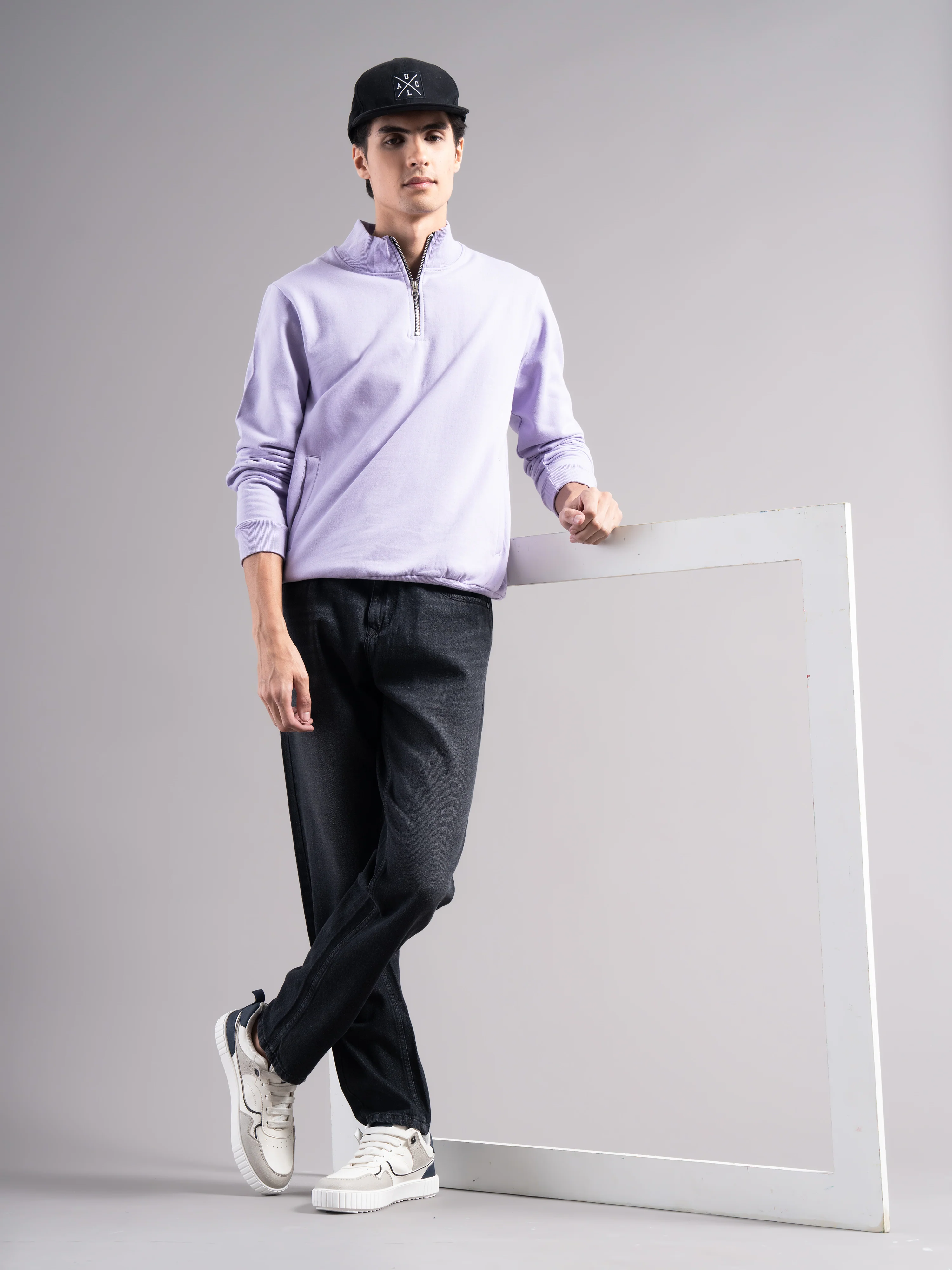 Men Grey Regular Fit Jeans - Image 8