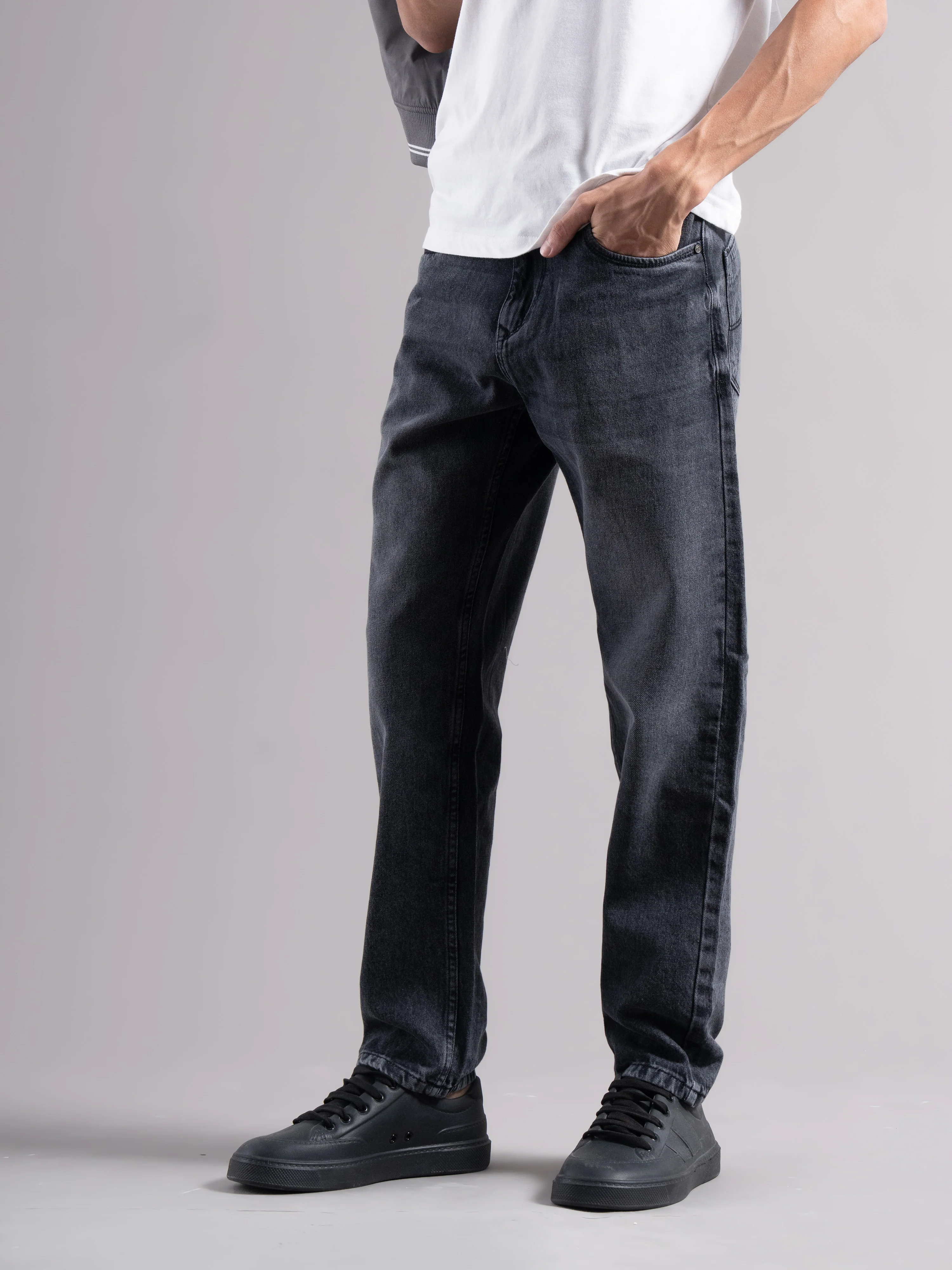 Men Grey Regular Fit Jeans - Image 7