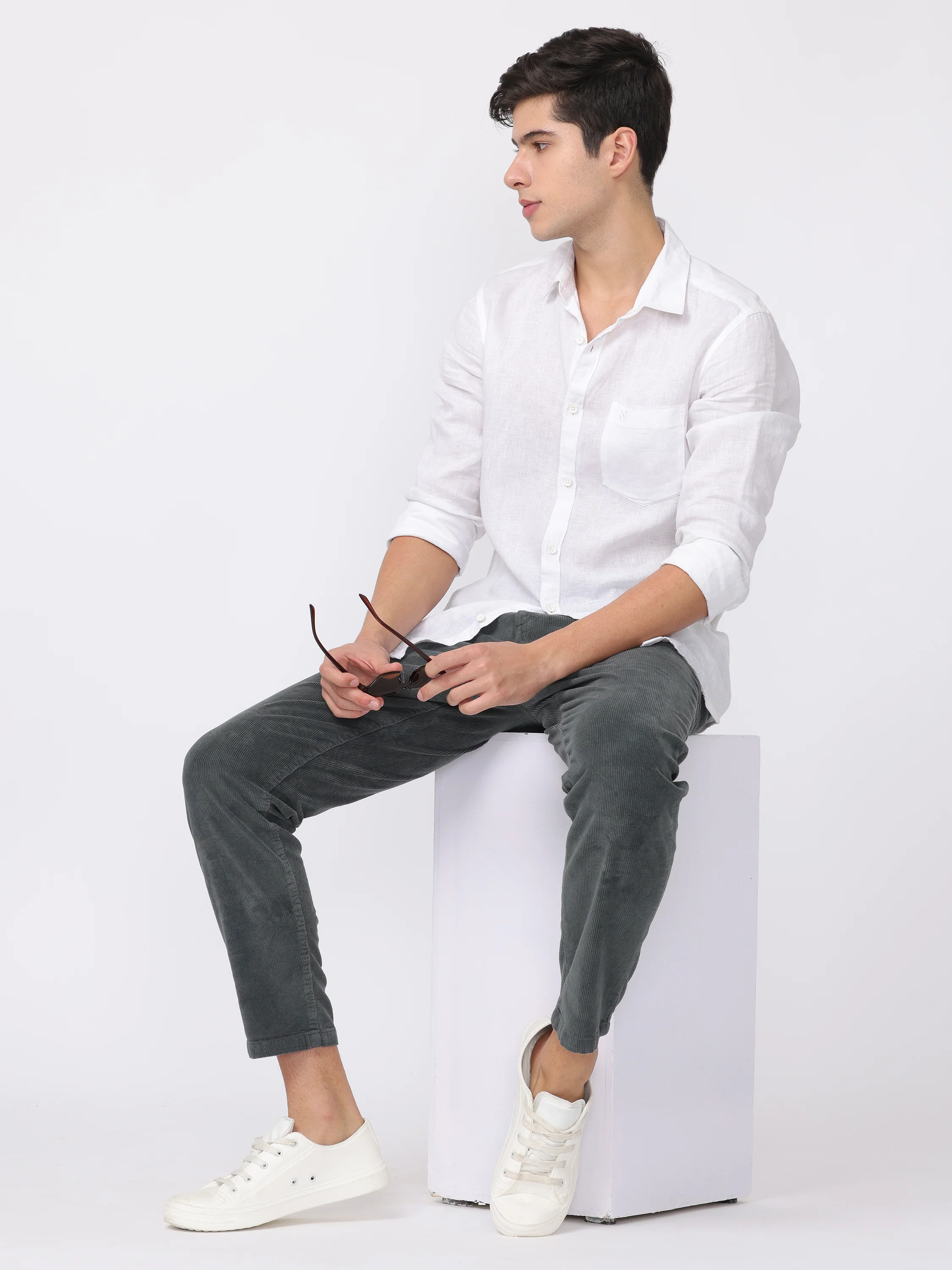 Men Grey Regular Fit Corduroy Pants - Image 2