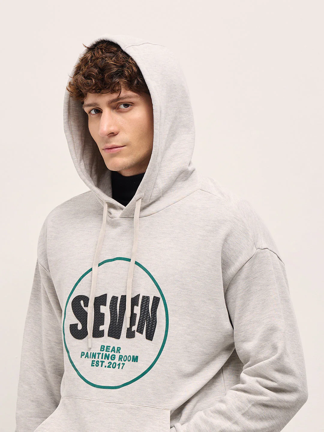 Men Grey Relaxed Fit Hoodie - Image 5