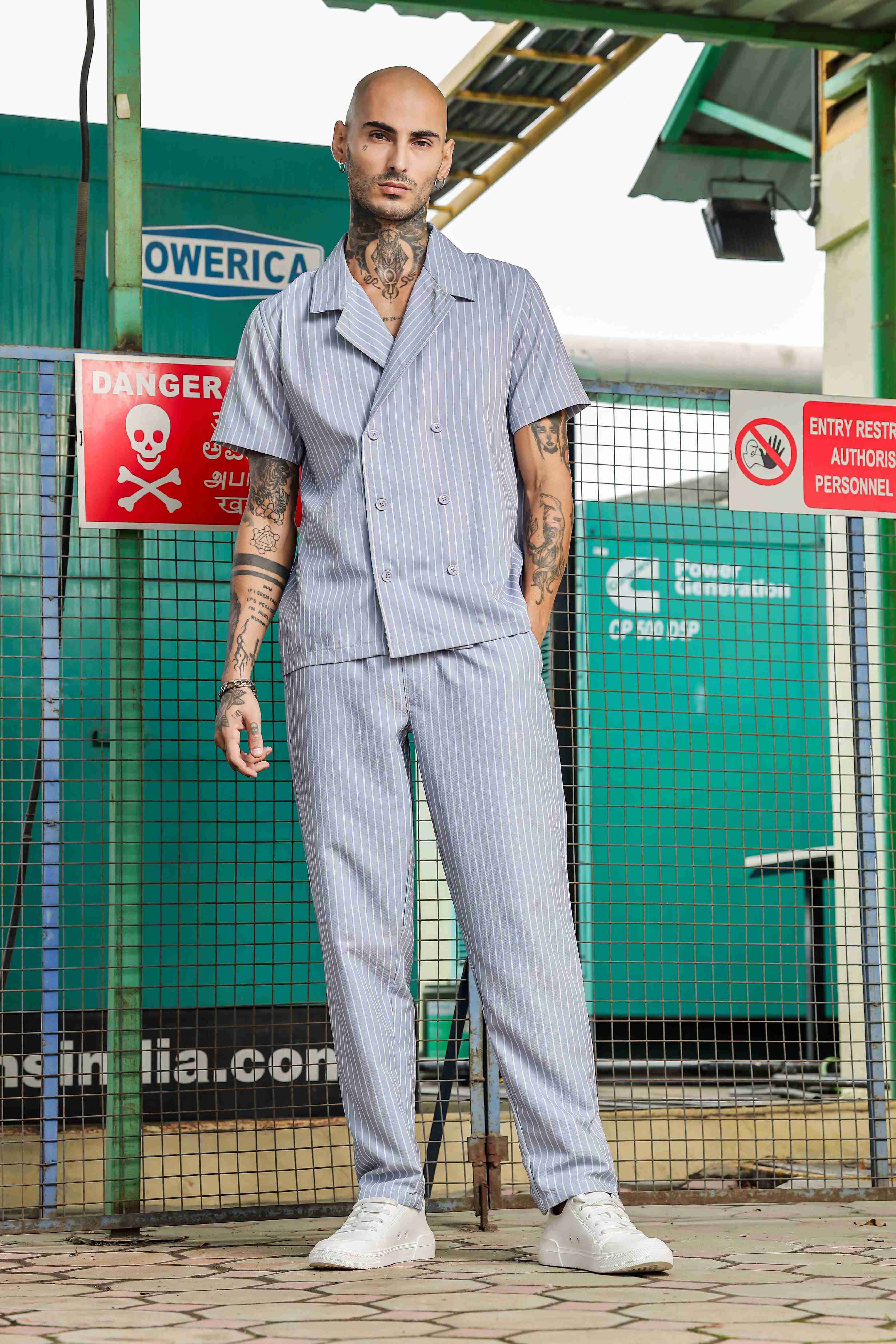 Men Grey Relaxed Fit Pants - Image 8