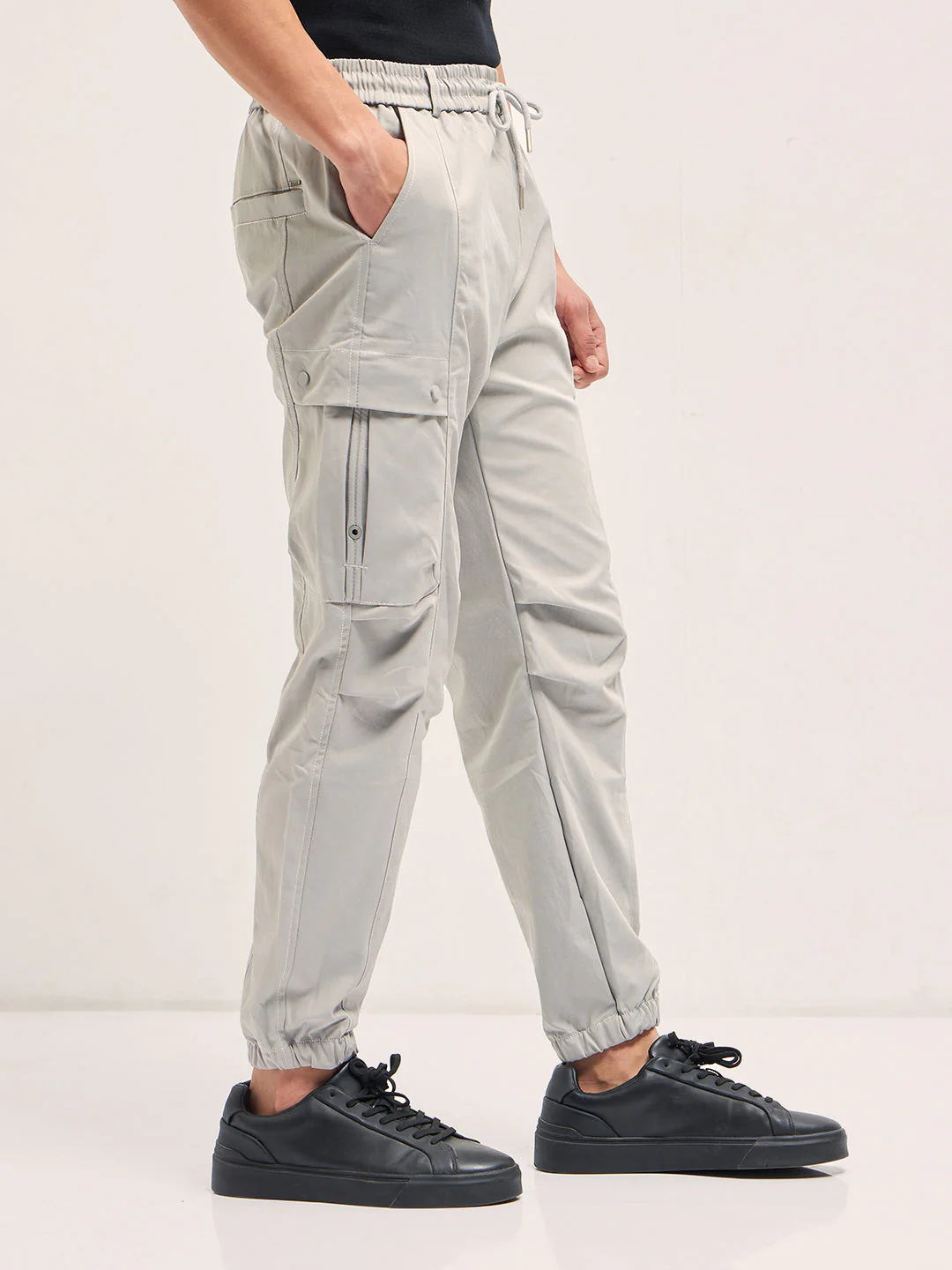 Men Grey Relaxed Fit Polyester Cargo Pants - Image 3