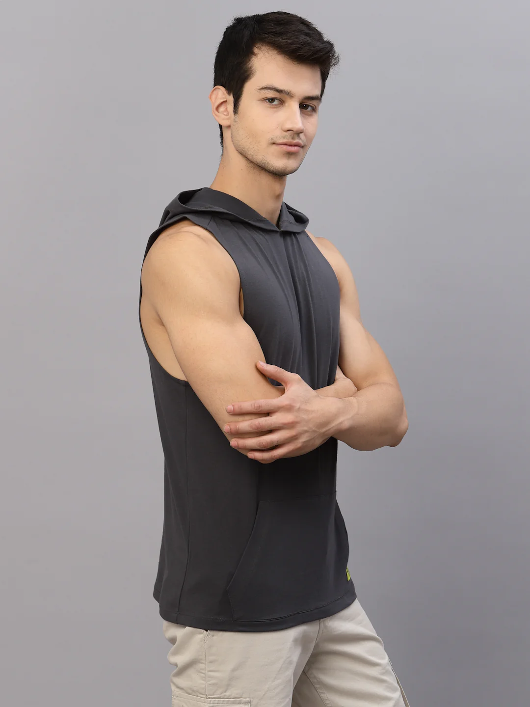 Men Grey Sleeveless T-Shirt - Image 3