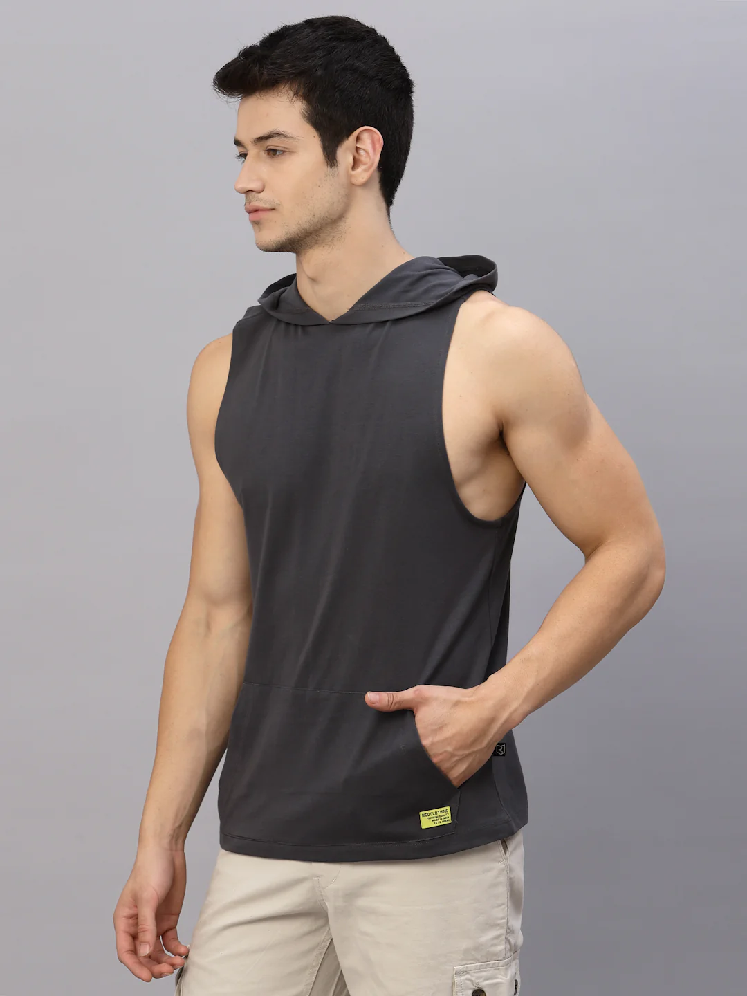 Men Grey Sleeveless T-Shirt - Image 4