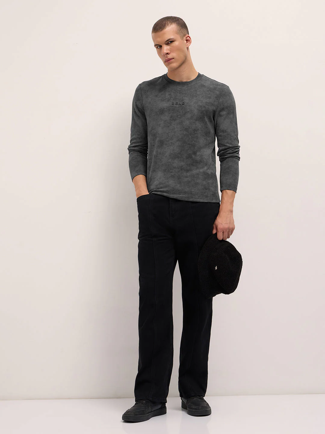 Men Grey Slim Fit Crew Neck T-Shirt - Image 4