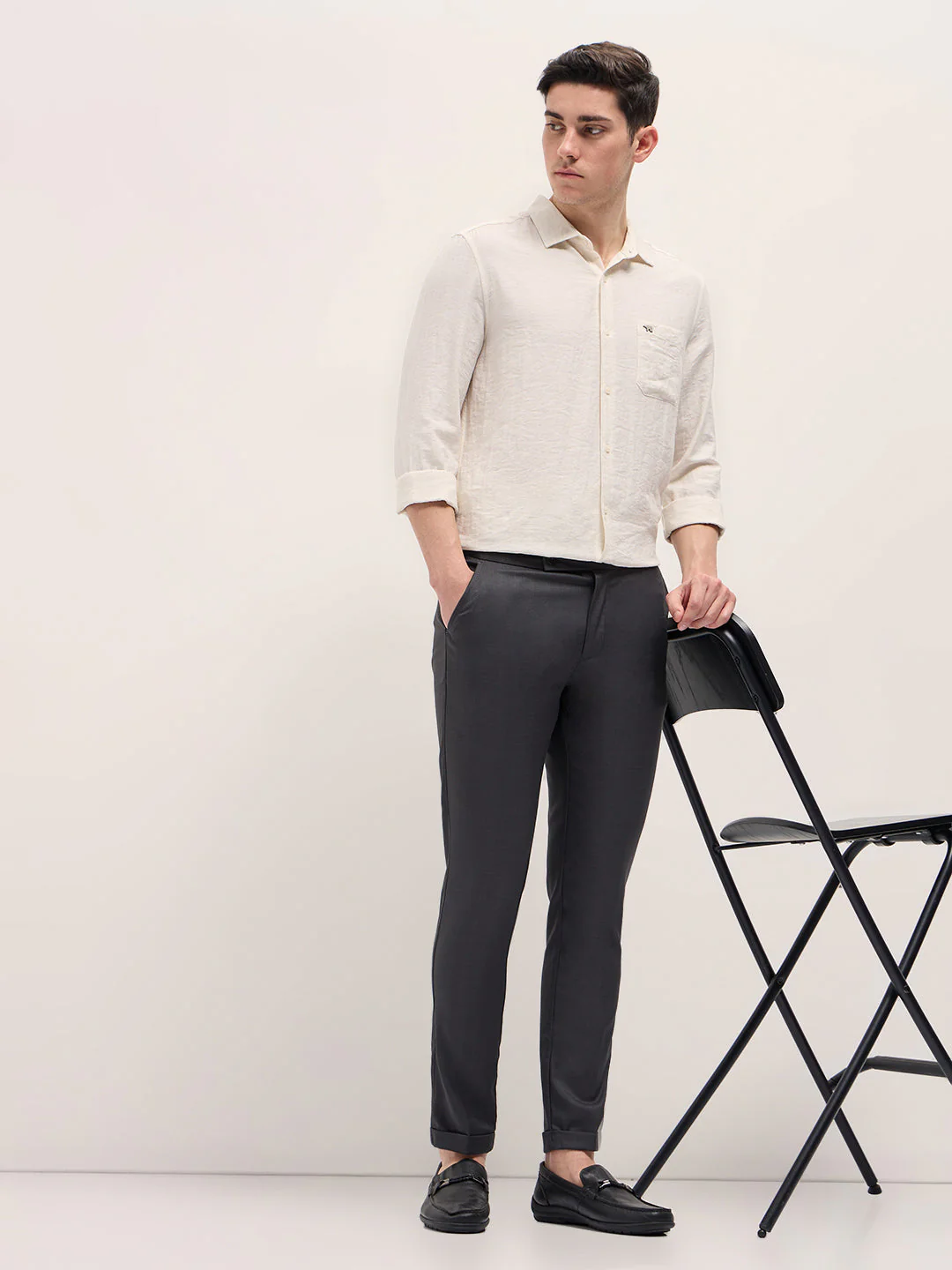 Men Grey Slim Fit Formal Trouser - Image 4