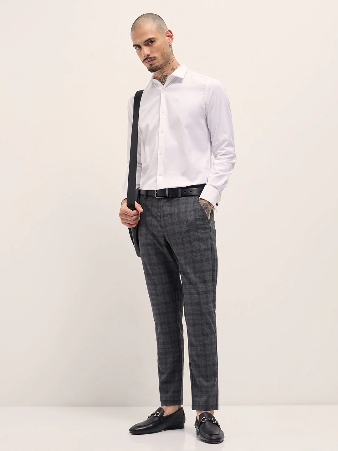 Men Grey Slim Fit Formal Trousers - Image 4