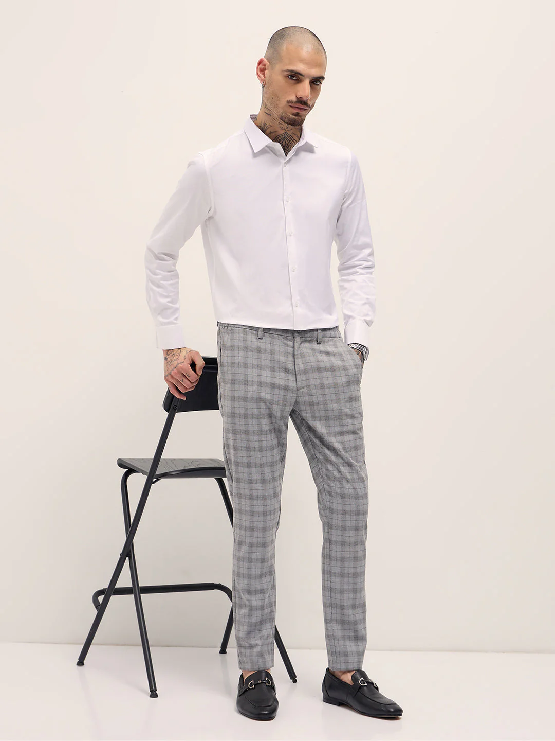 Men Grey Slim Fit Formal Trousers - Image 4