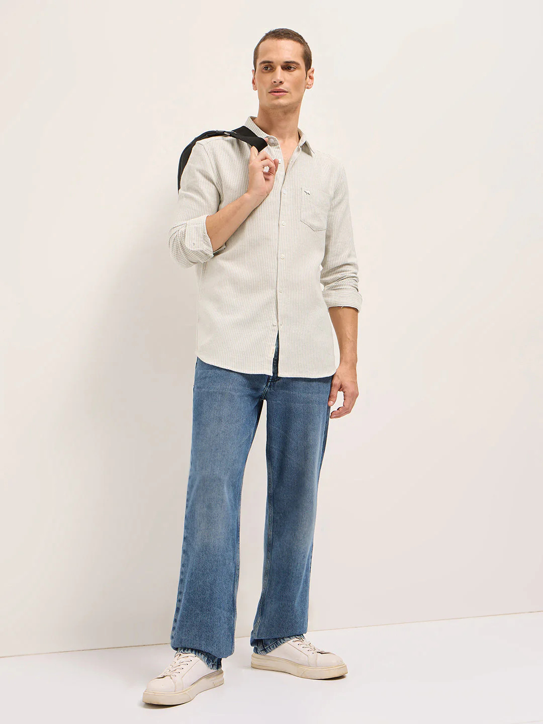 Men Grey Slim Fit Woven Pinstripe Casual Shirt - Image 4