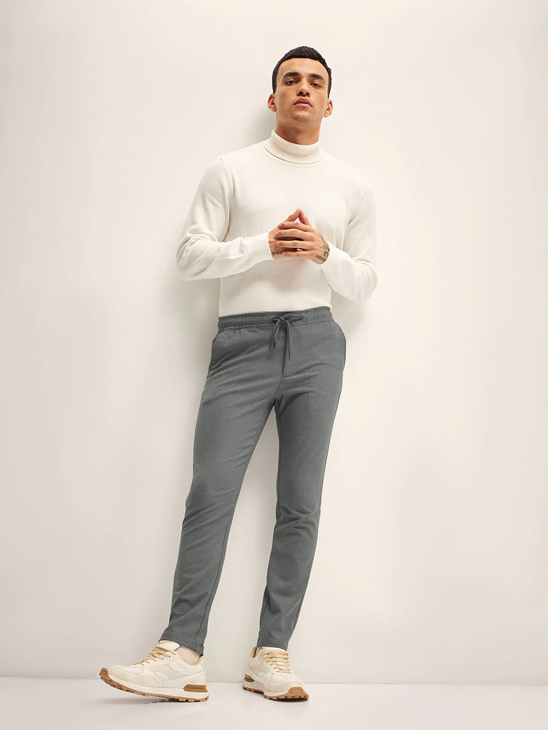 Men Grey Solid 4 Way Stretch Formal Trouser - Image 4