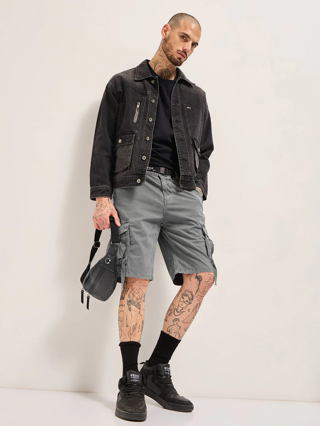 Men Grey Solid Cotton Cargo Shorts - Image 4