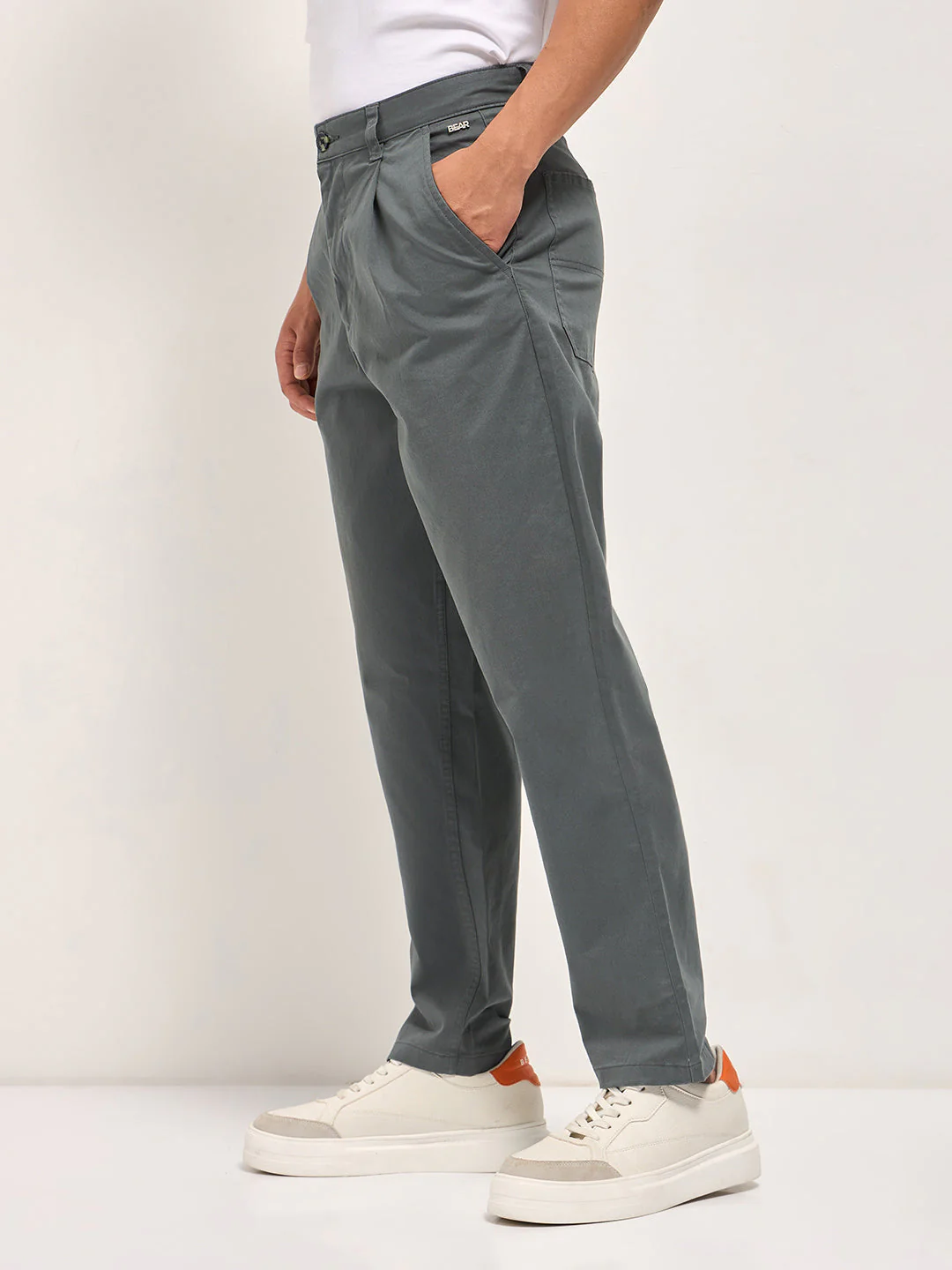 Men Grey Solid Casual Chino Trouser - Image 3