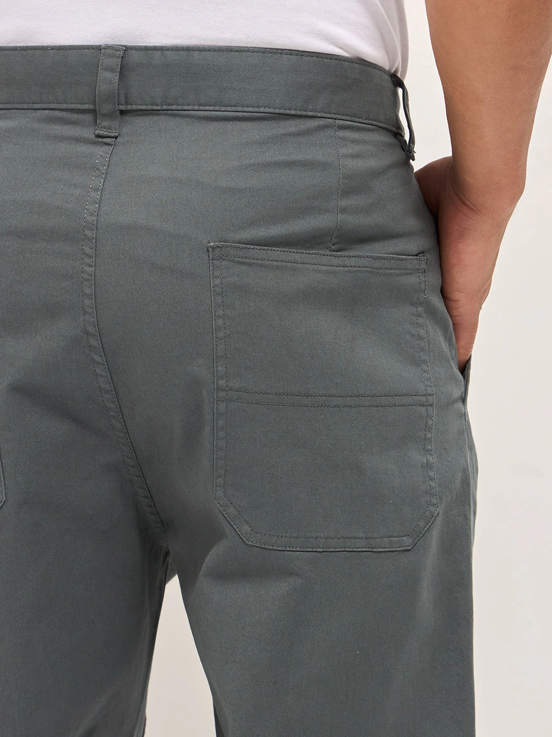 Men Grey Solid Casual Chino Trouser - Image 6