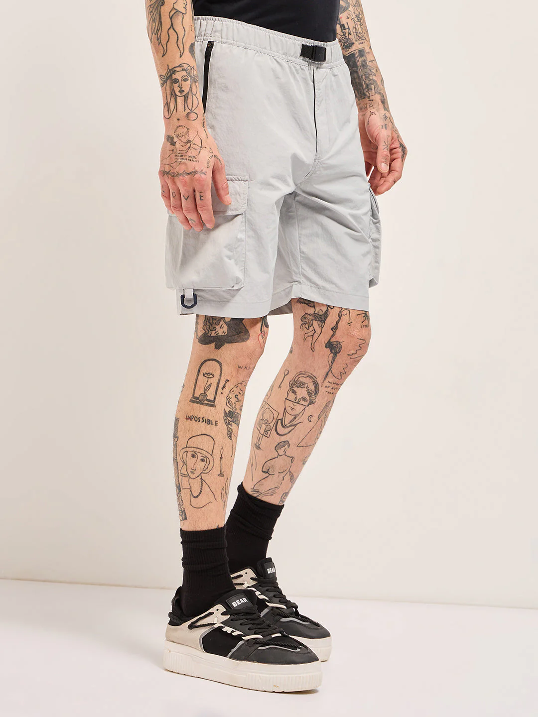 Men Grey Solid Nylon Cargo Shorts - Image 3