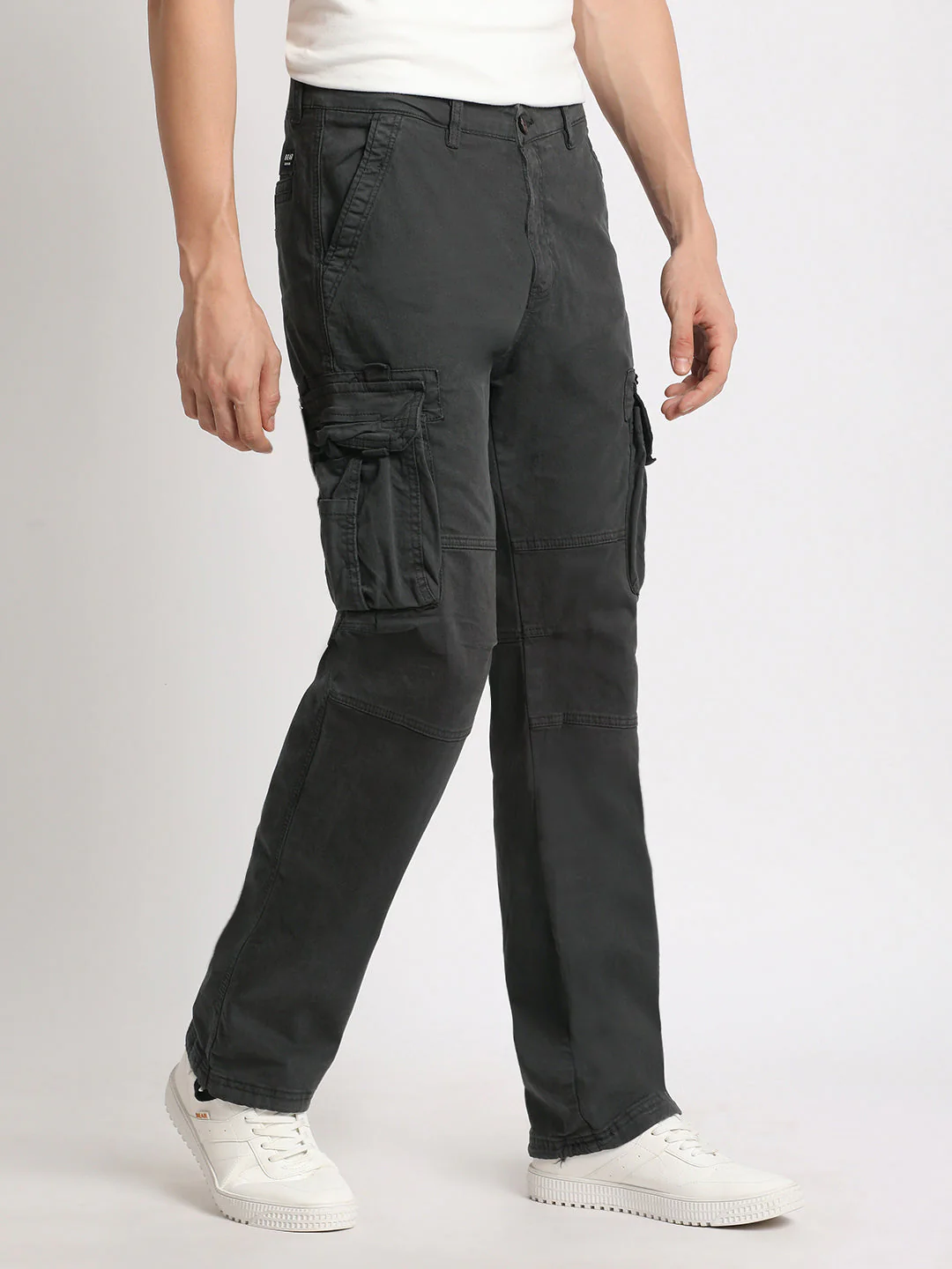 Men Grey Solid Regular Fit Cargo Pants - Image 2