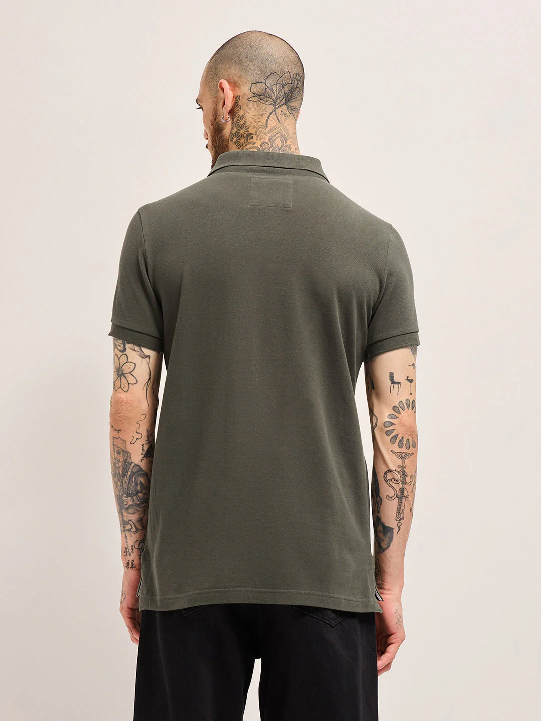 Men Grey Solid Regular Fit Polo - Image 2