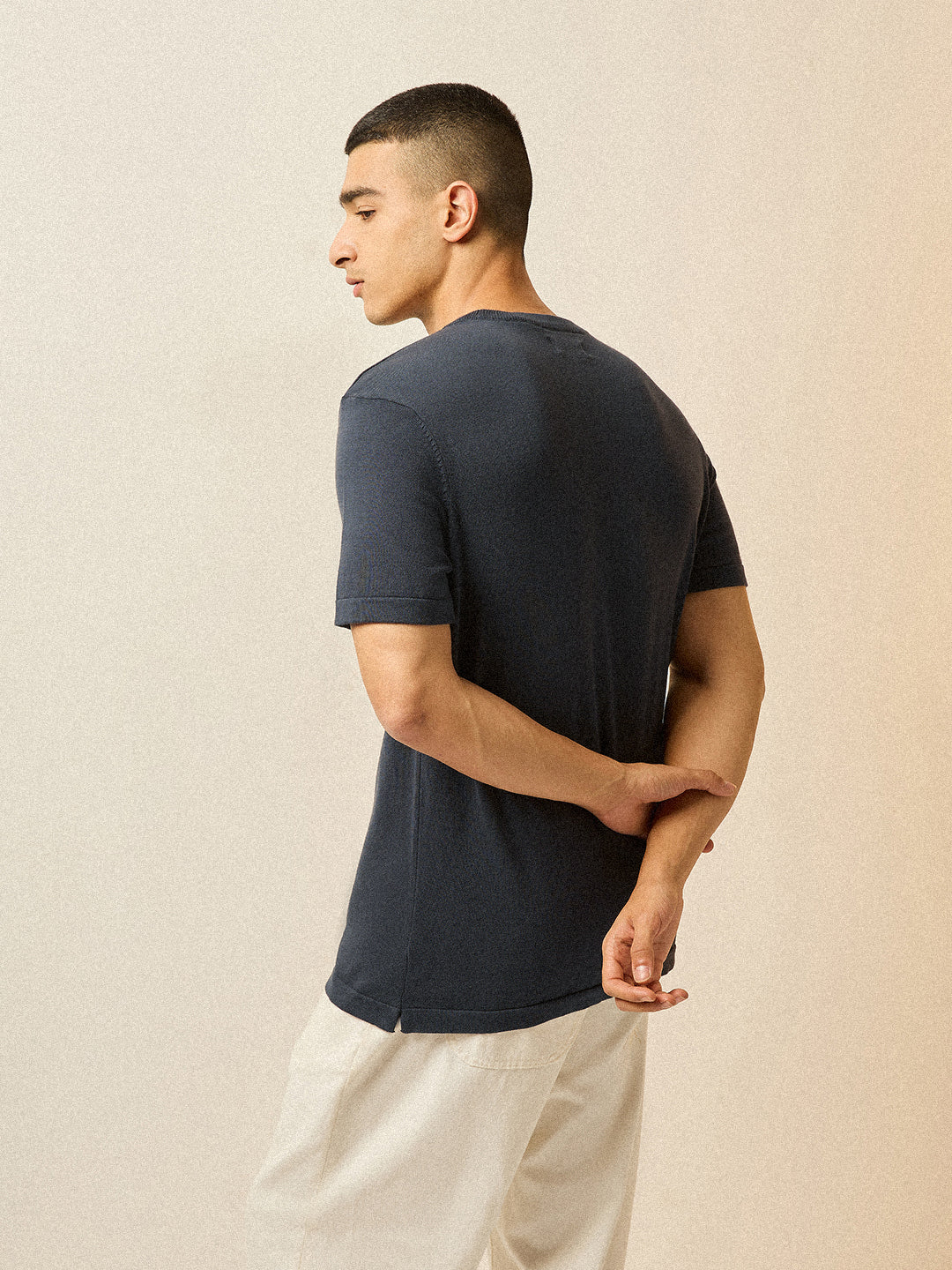 Men Grey Solid Regular Fit Ribbed Crew Neck T-shirt - Image 2