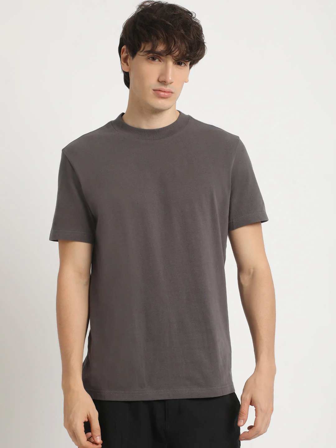 Men Grey Solid Regular Fit Round Neck T Shirt | The Bear House - Image 2