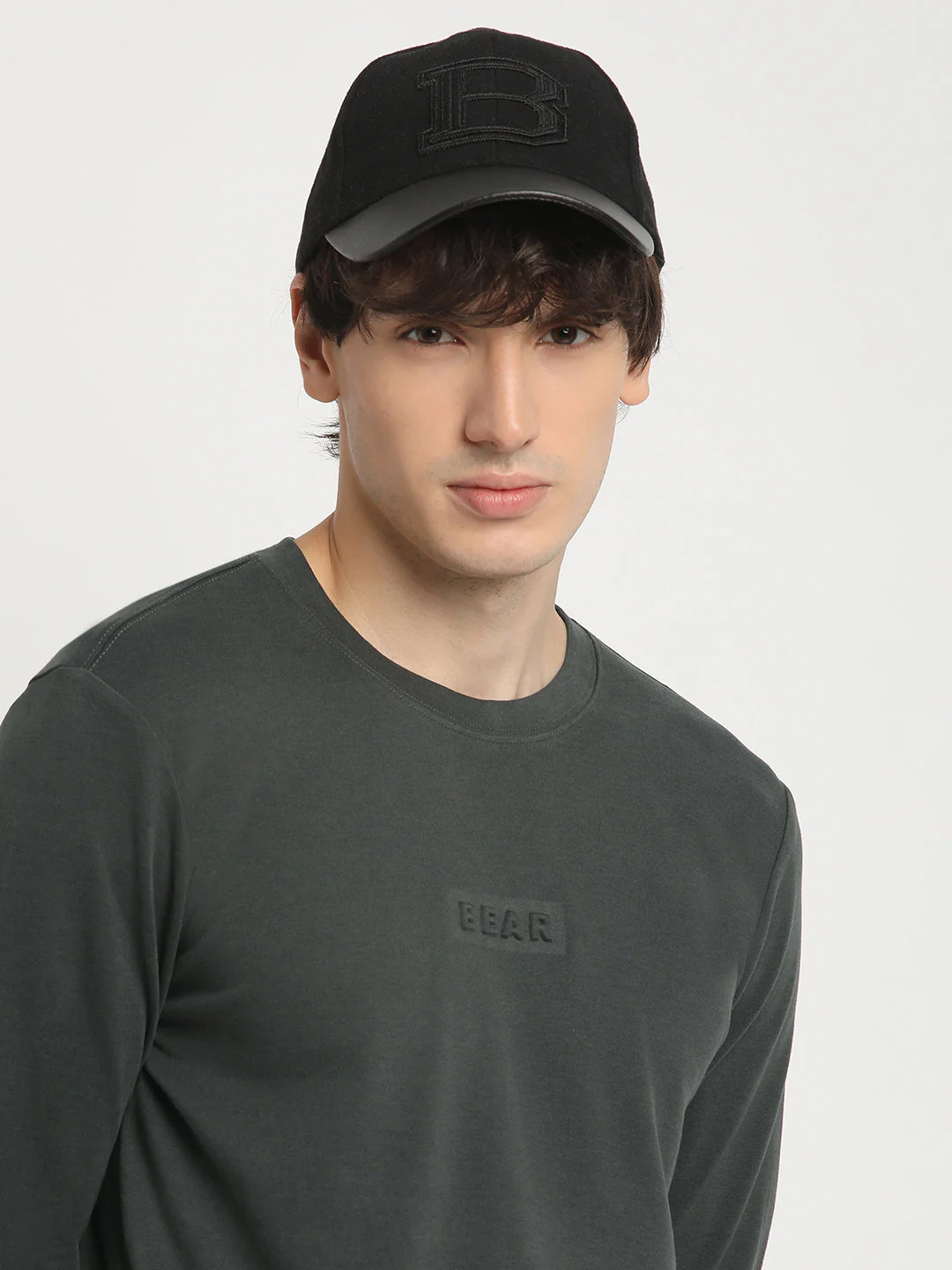 Men Grey Solid Regular Fit Round Neck T-Shirt