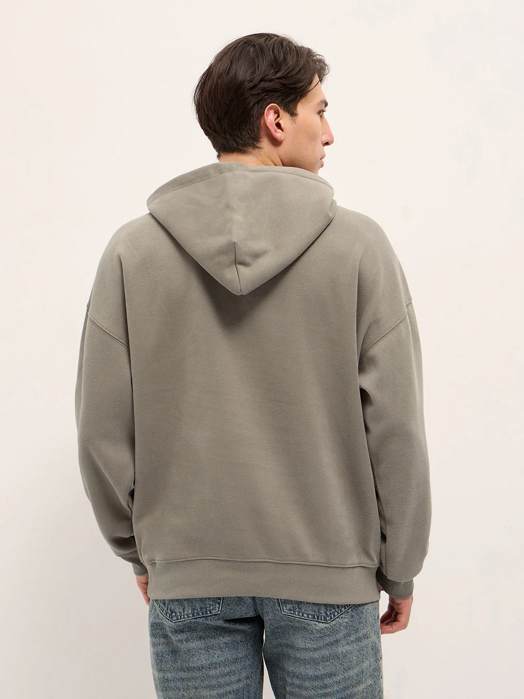 Men Grey Solid Relax Fit Hoodie - Image 2