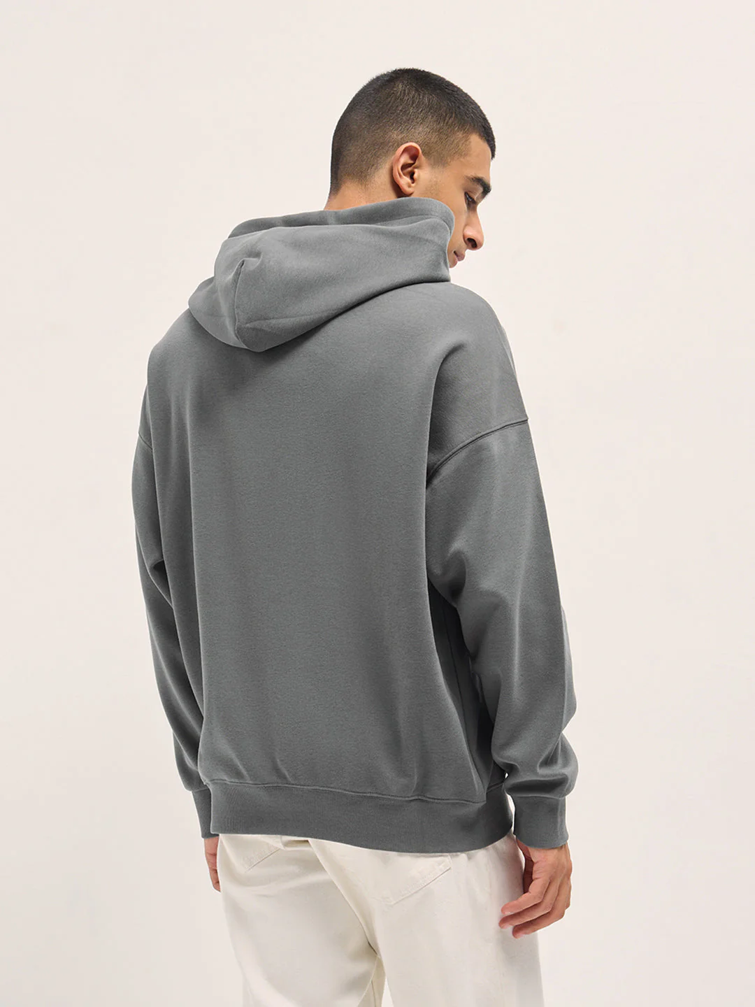 Men Grey Solid Relax Fit Hoodie - Image 2