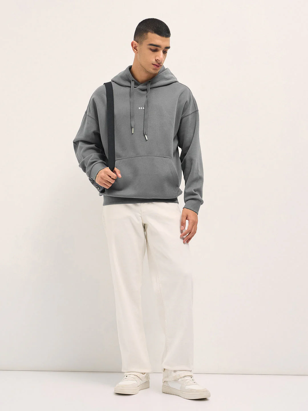 Men Grey Solid Relax Fit Hoodie - Image 4