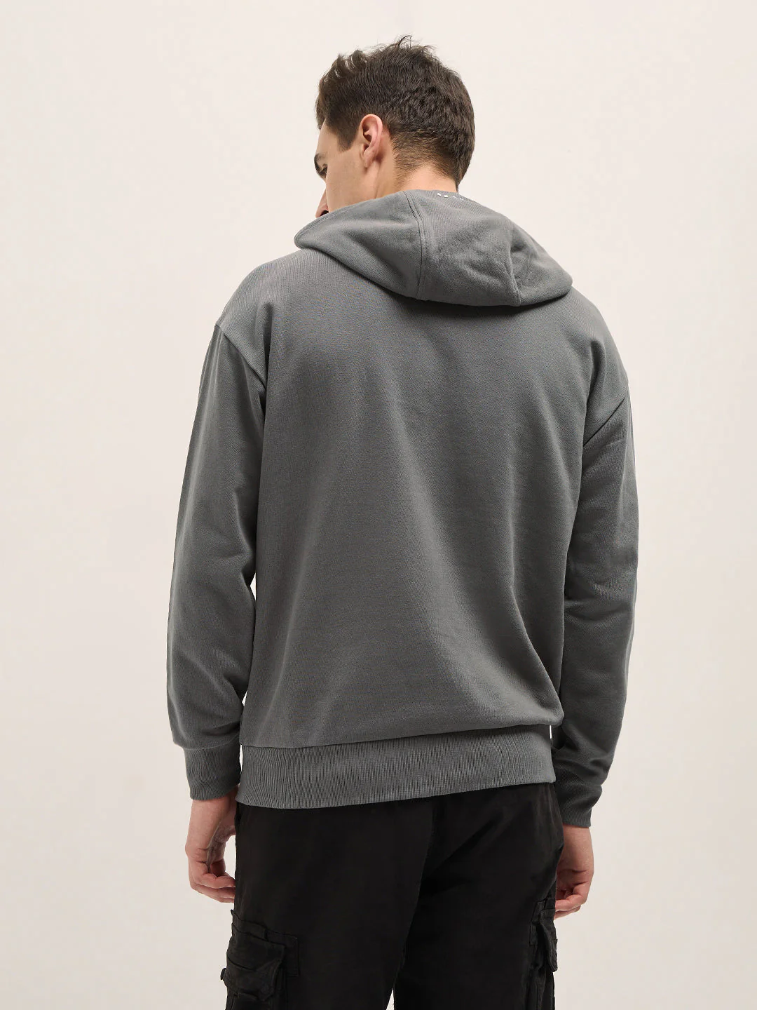 Men Grey Solid Relax Fit Hoodie - Image 2