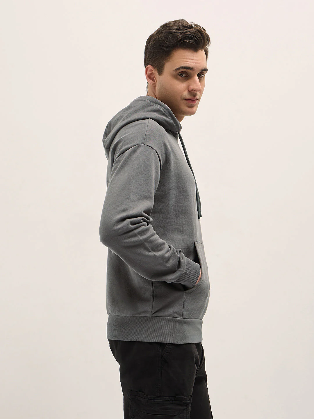 Men Grey Solid Relax Fit Hoodie - Image 3