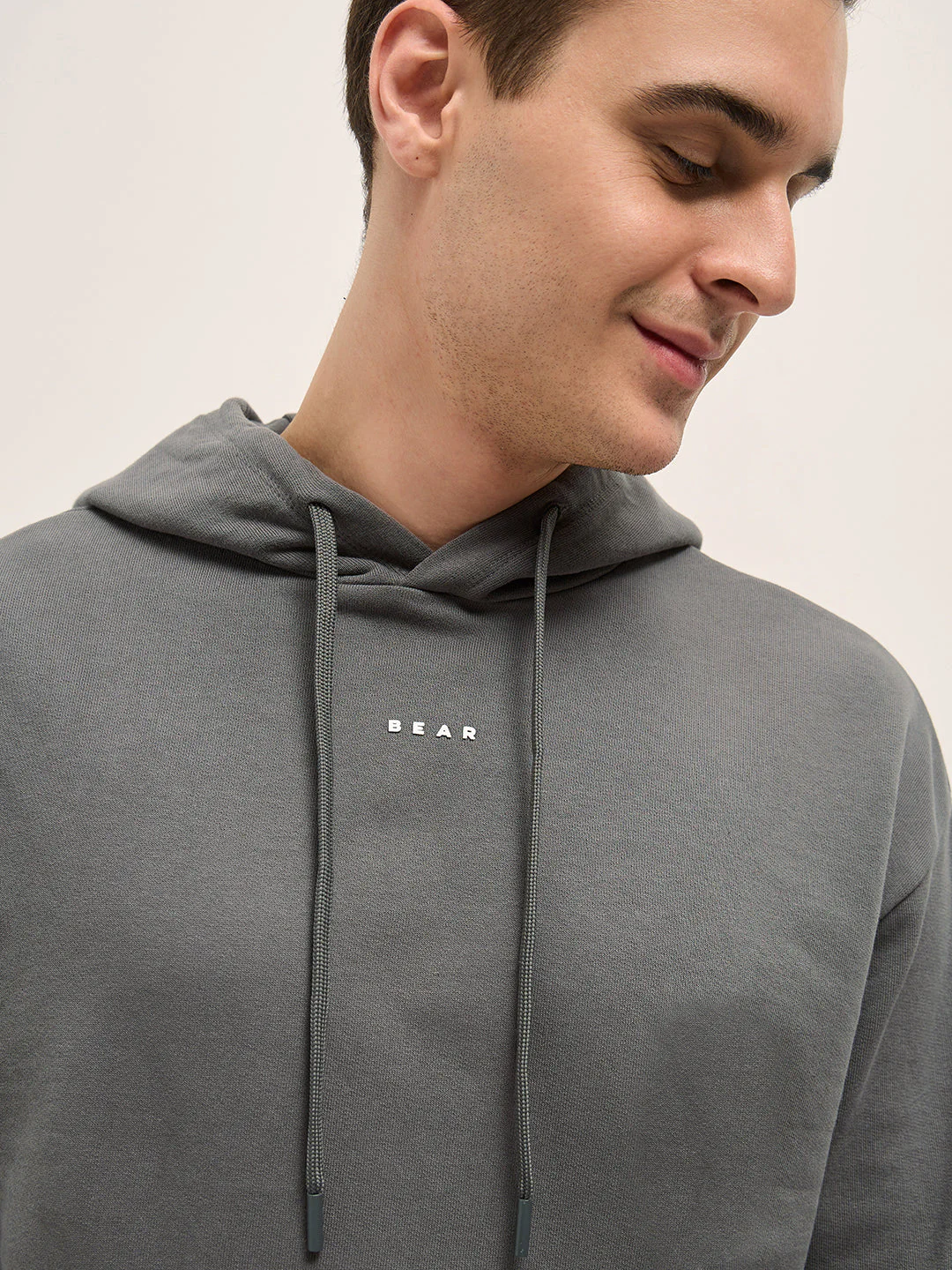 Men Grey Solid Relax Fit Hoodie - Image 5