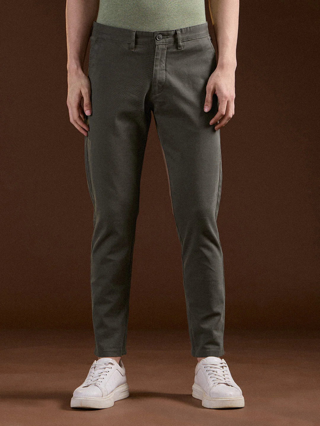 Men Grey Solid Slim Fit Casual Chino Trouser - Image 7