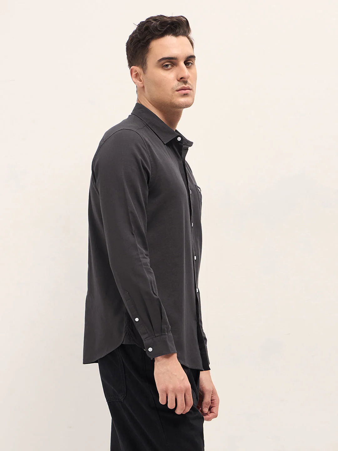 Men Grey Solid Slim Fit Casual Shirt - Image 3