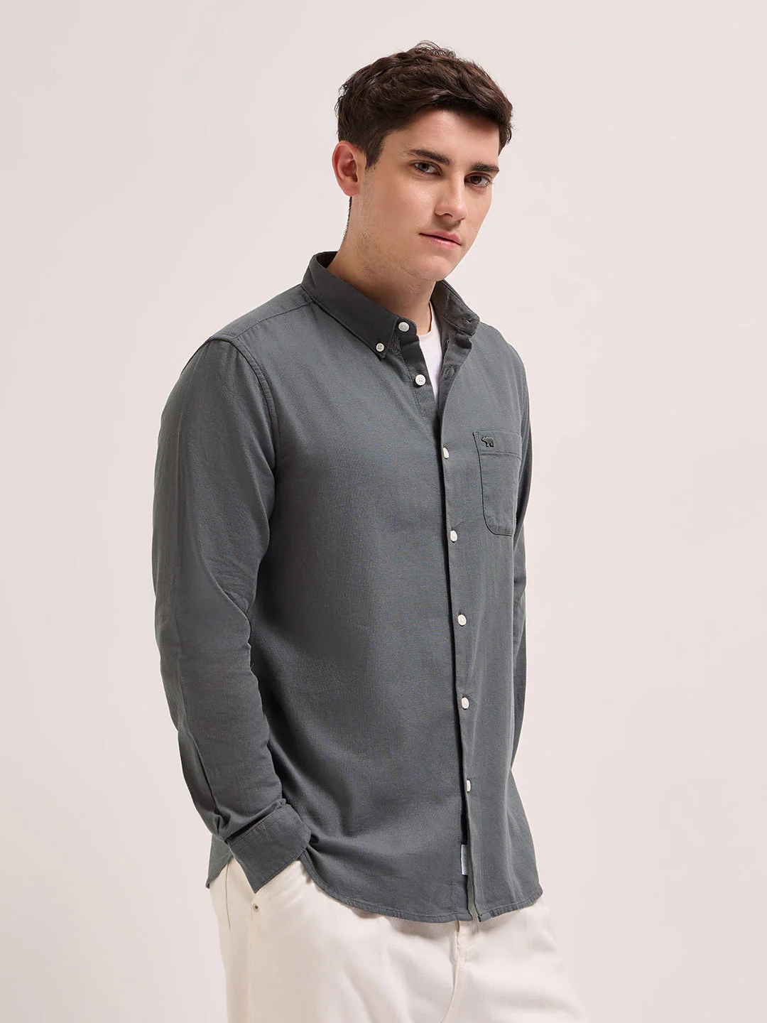 Men Grey Solid Slim Fit Casual Shirt - Image 3