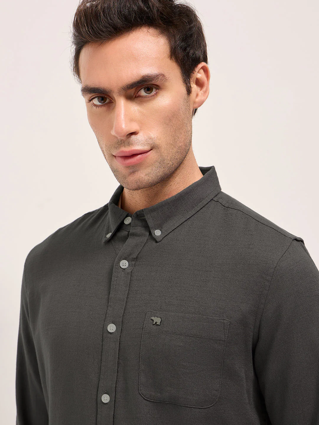 Men Grey Solid Slim Fit Cotton Casual Shirt - Image 5