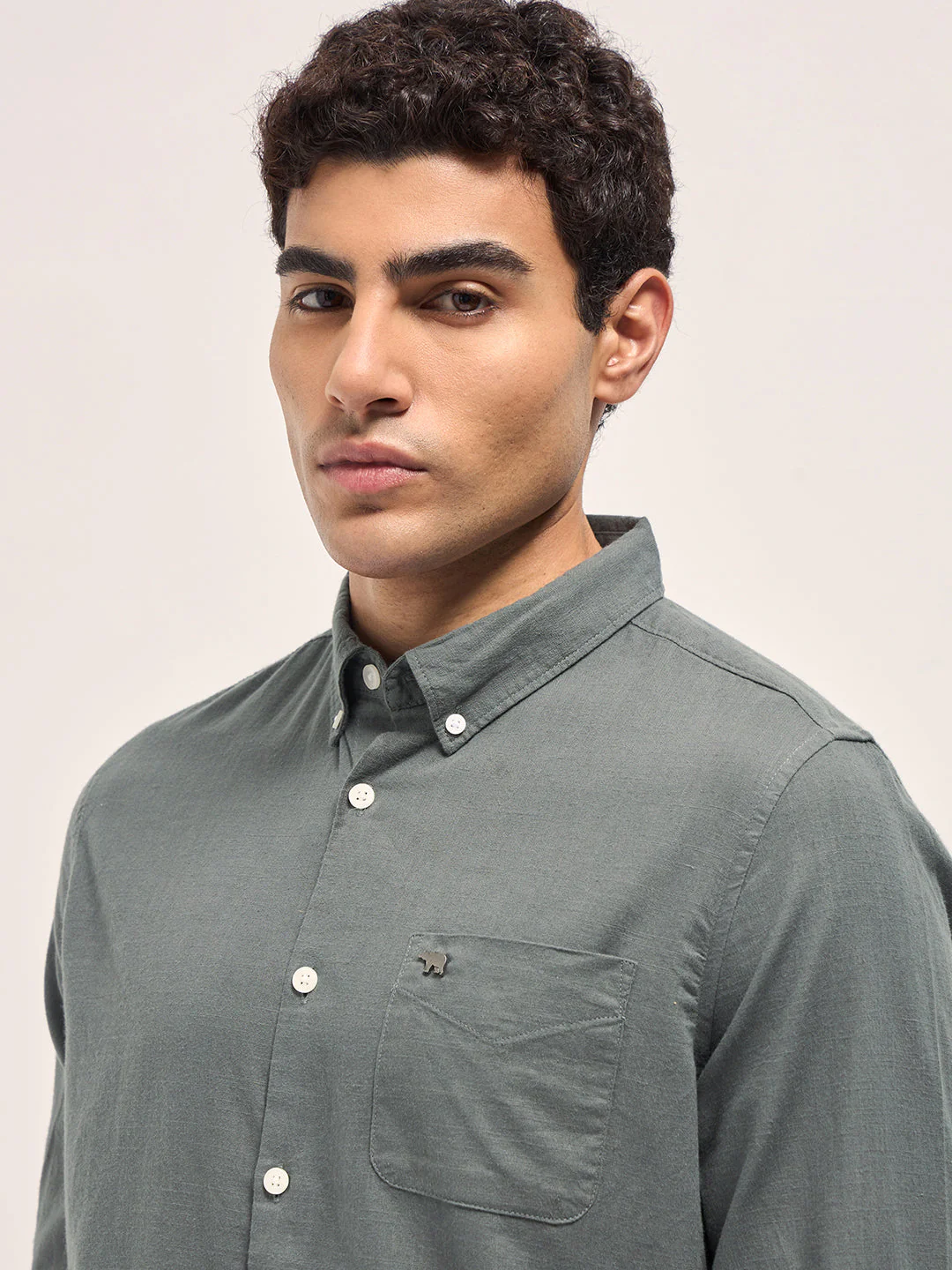 Men Grey Solid Slim Fit Cotton Casual Shirt - Image 5