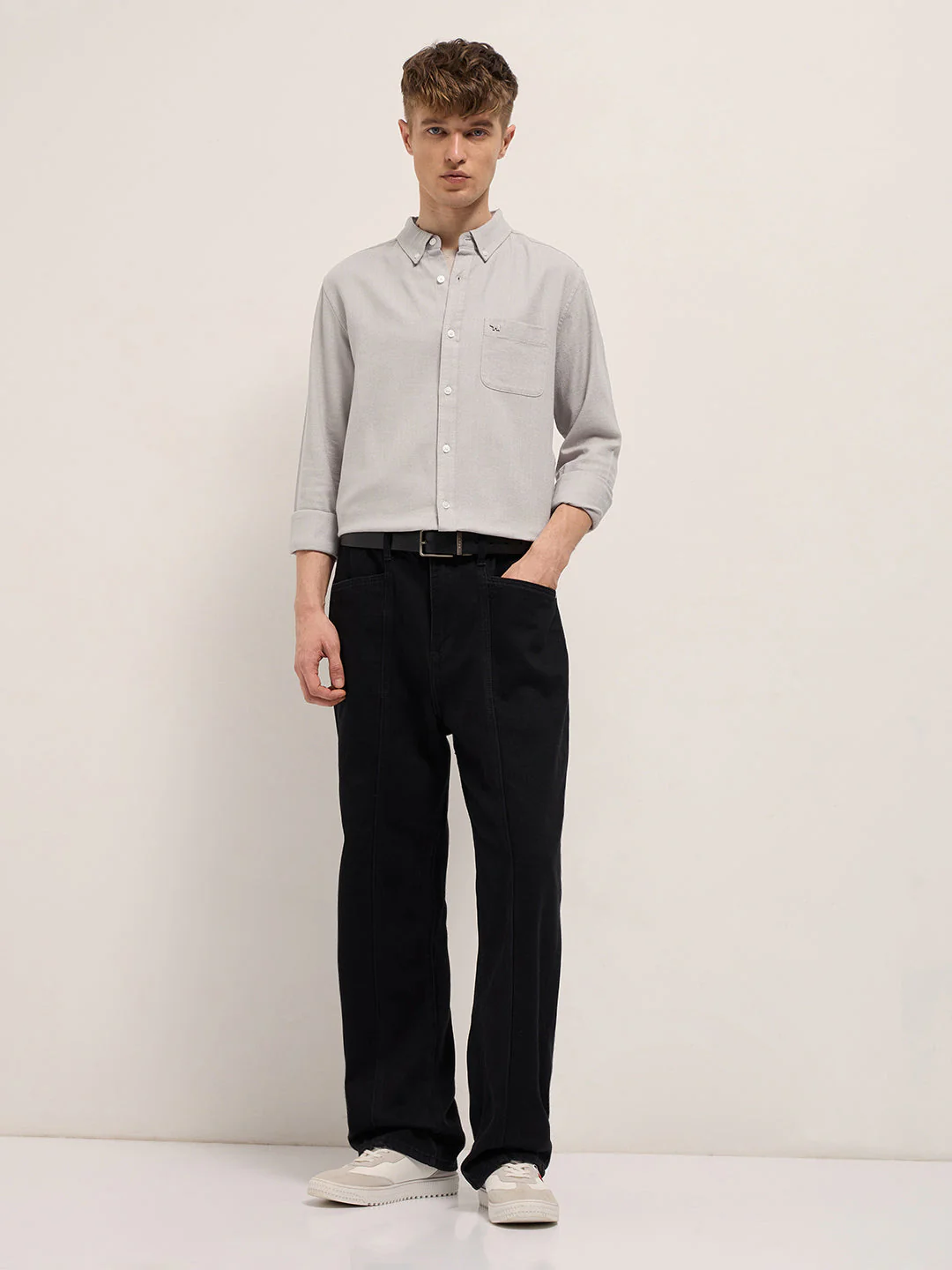 Men Grey Solid Slim Fit Cotton Casual Shirt - Image 4