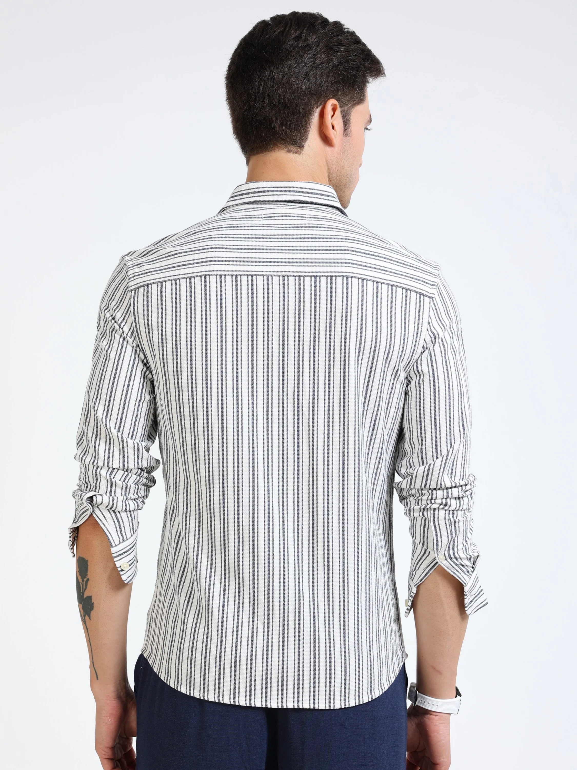 Men Grey Stripe Regular Shirt - Image 4