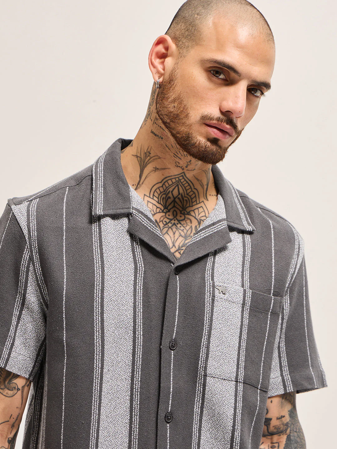Men Grey Striped Regular Fit Casual Shirt - Image 5