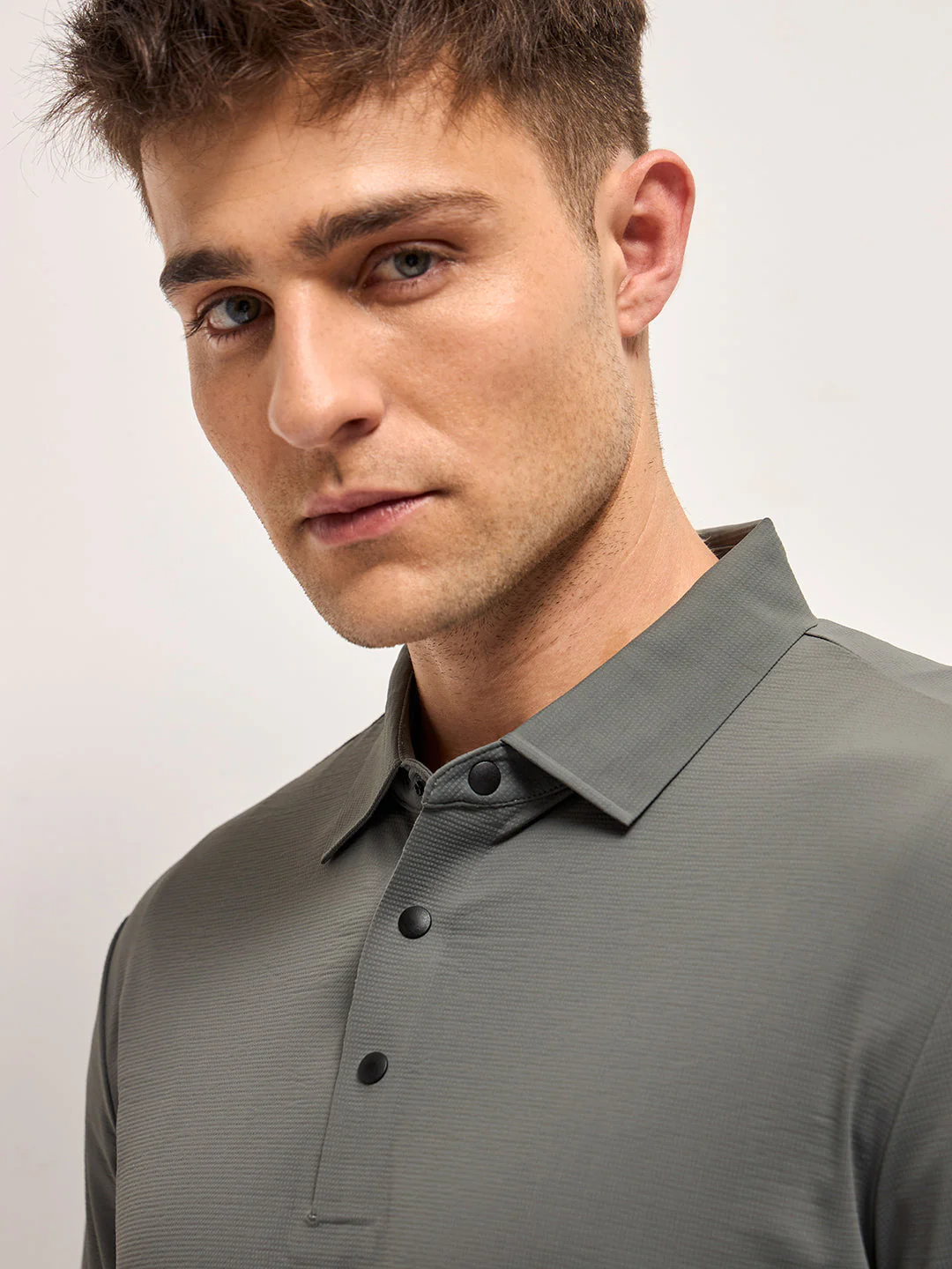 Men Grey Texture Slim Fit Polo T-shirt - Image 5