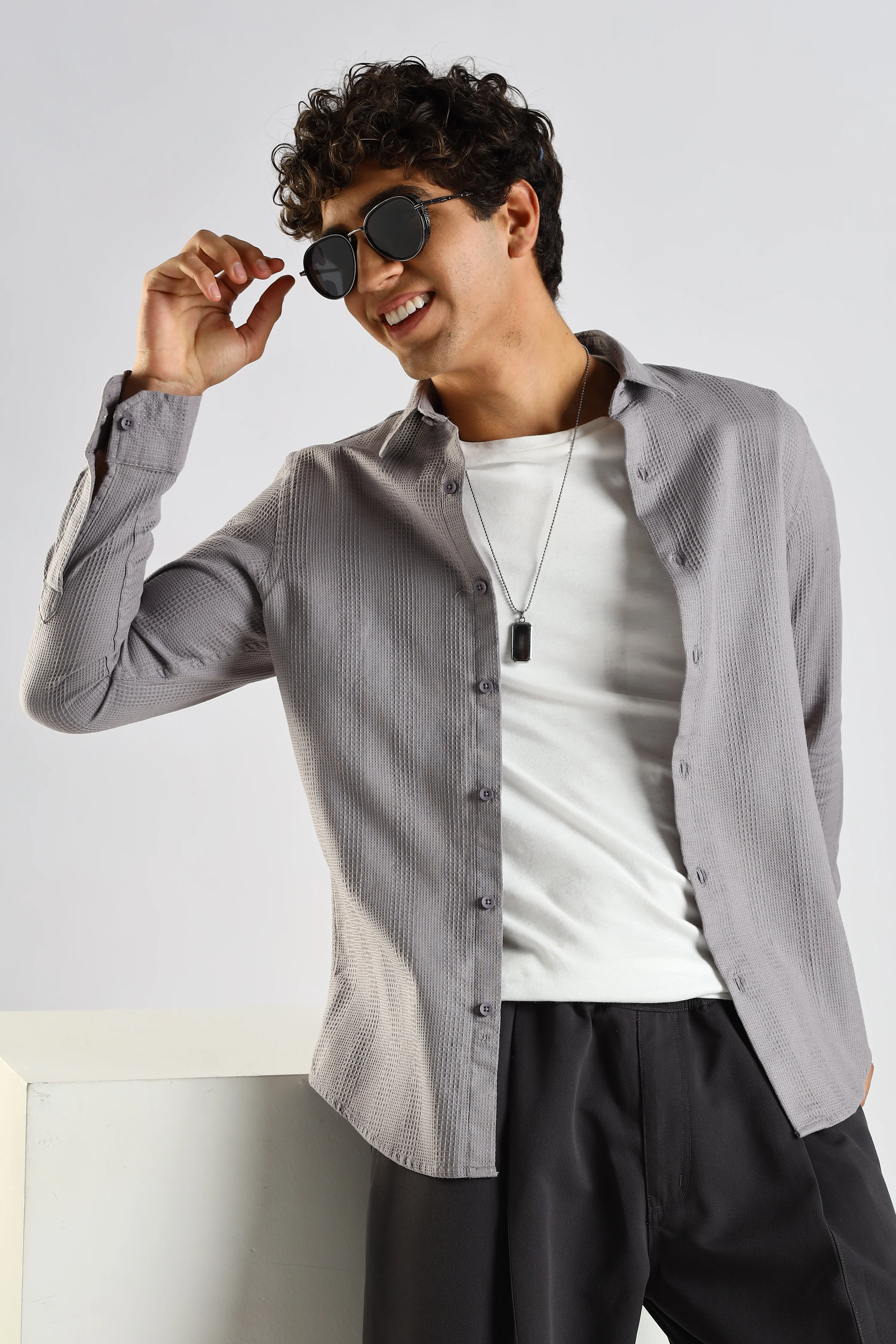 Men Grey Textured Cotton Shirt - Image 7