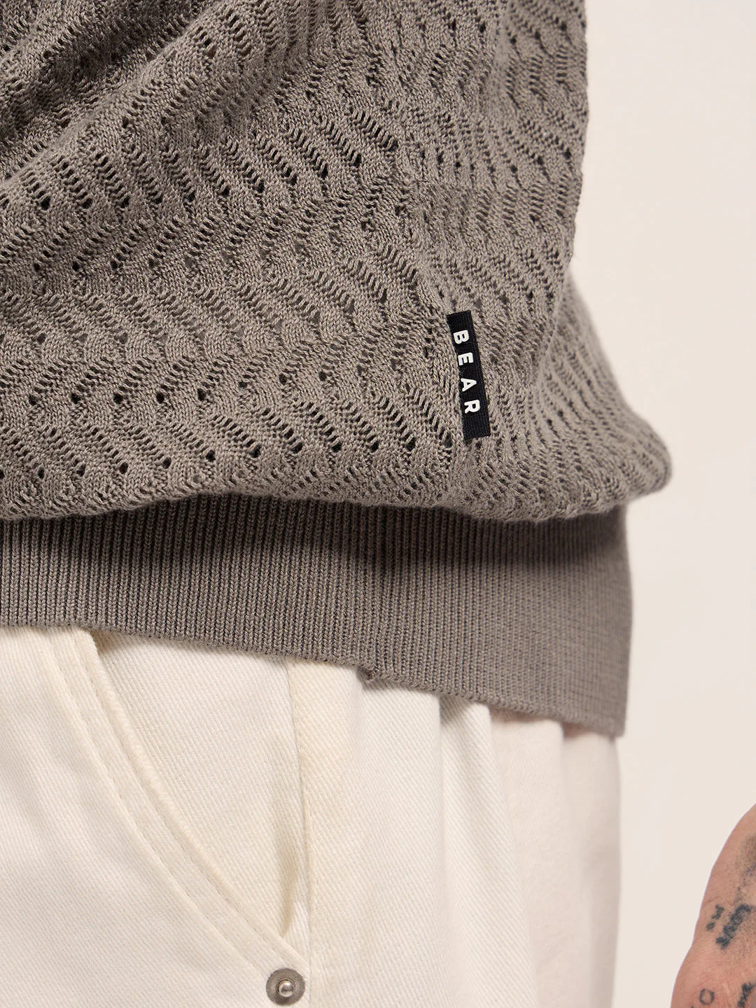 Men Grey Textured Knit Design Regular Fit Polo - Image 6