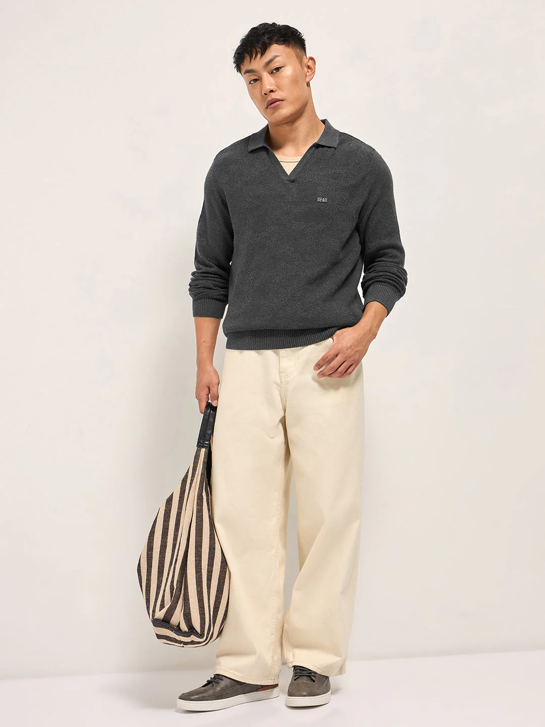 Men Grey Textured Knit Regular Fit Polo - Image 4