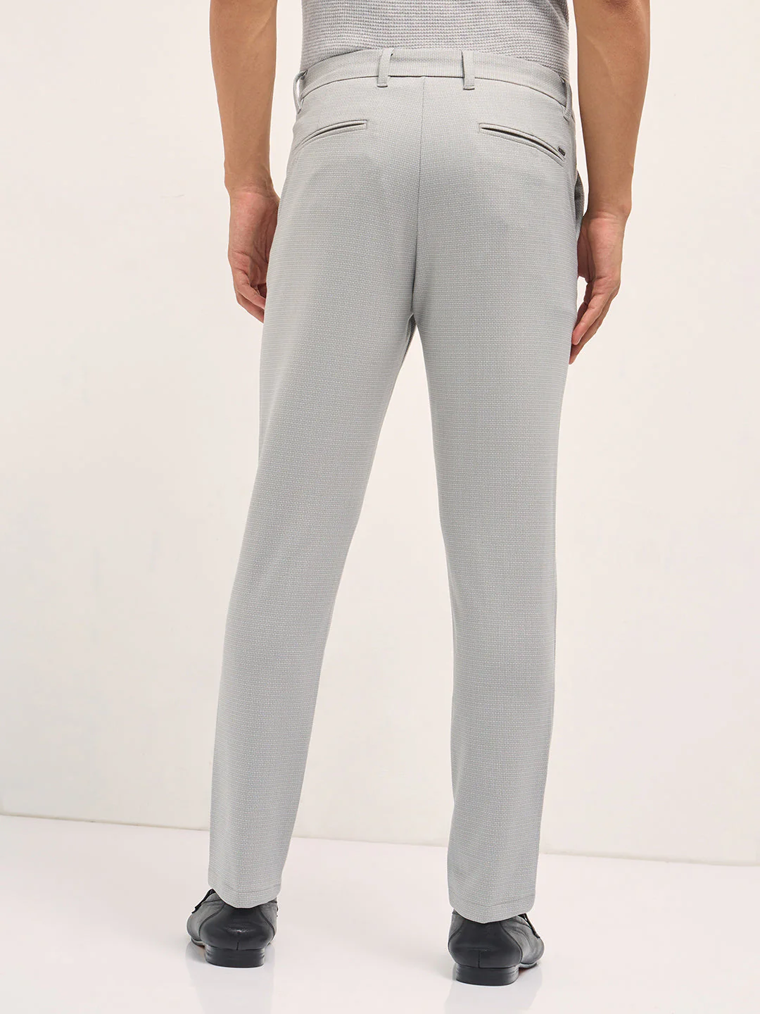 Men Grey Textured Polyester Blend Slim Fit Formal Trousers - Image 2
