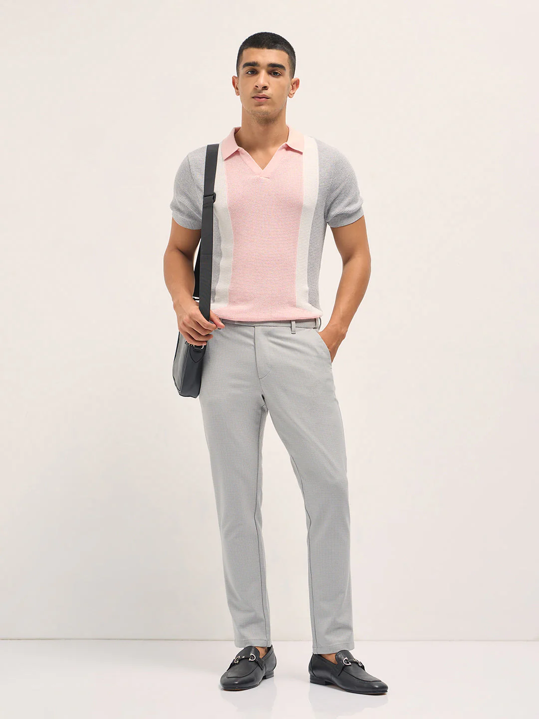 Men Grey Textured Polyester Blend Slim Fit Formal Trousers - Image 4