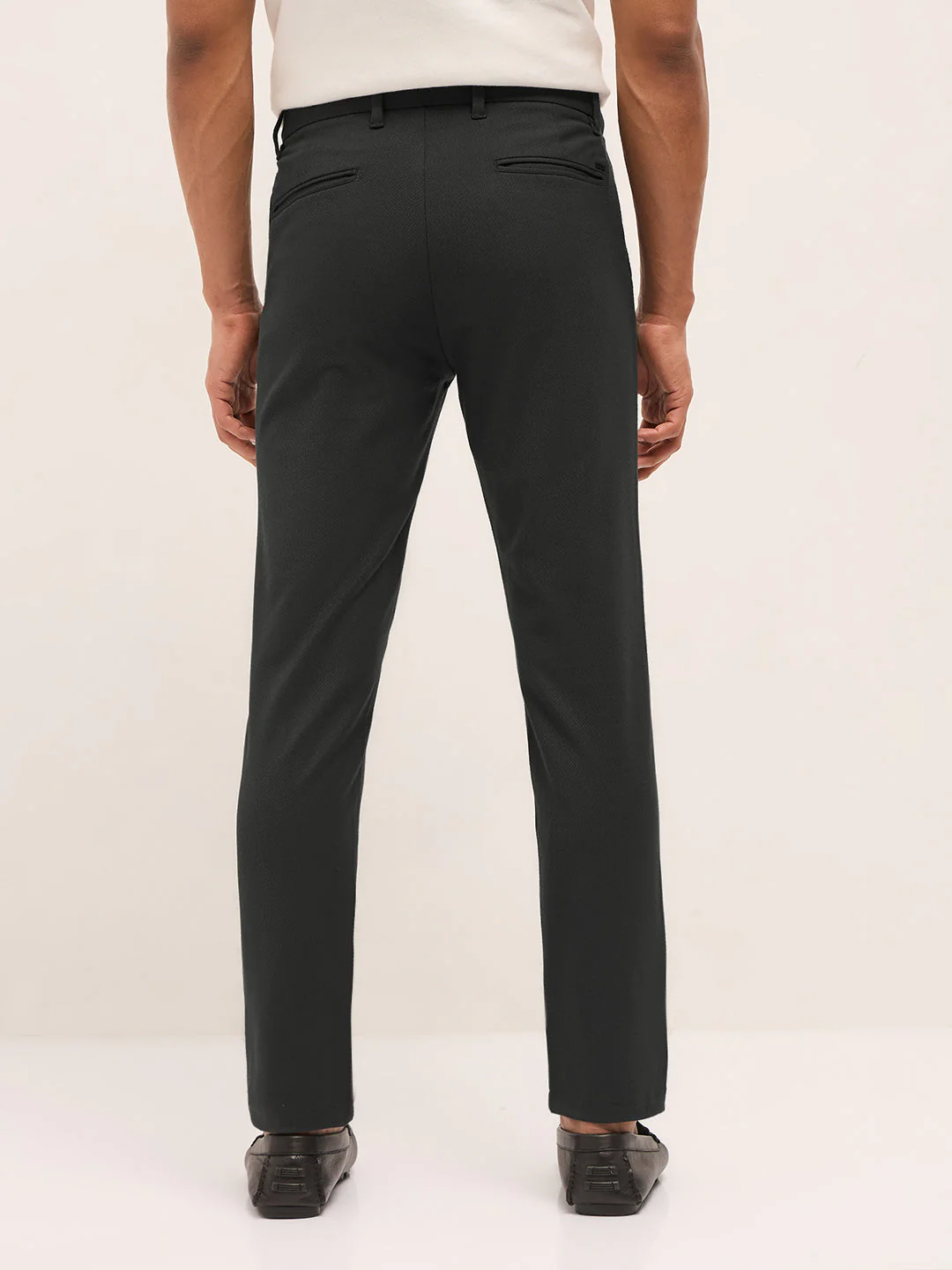 Men Grey Textured Polyester Blend Slim Fit Formal Trousers - Image 2