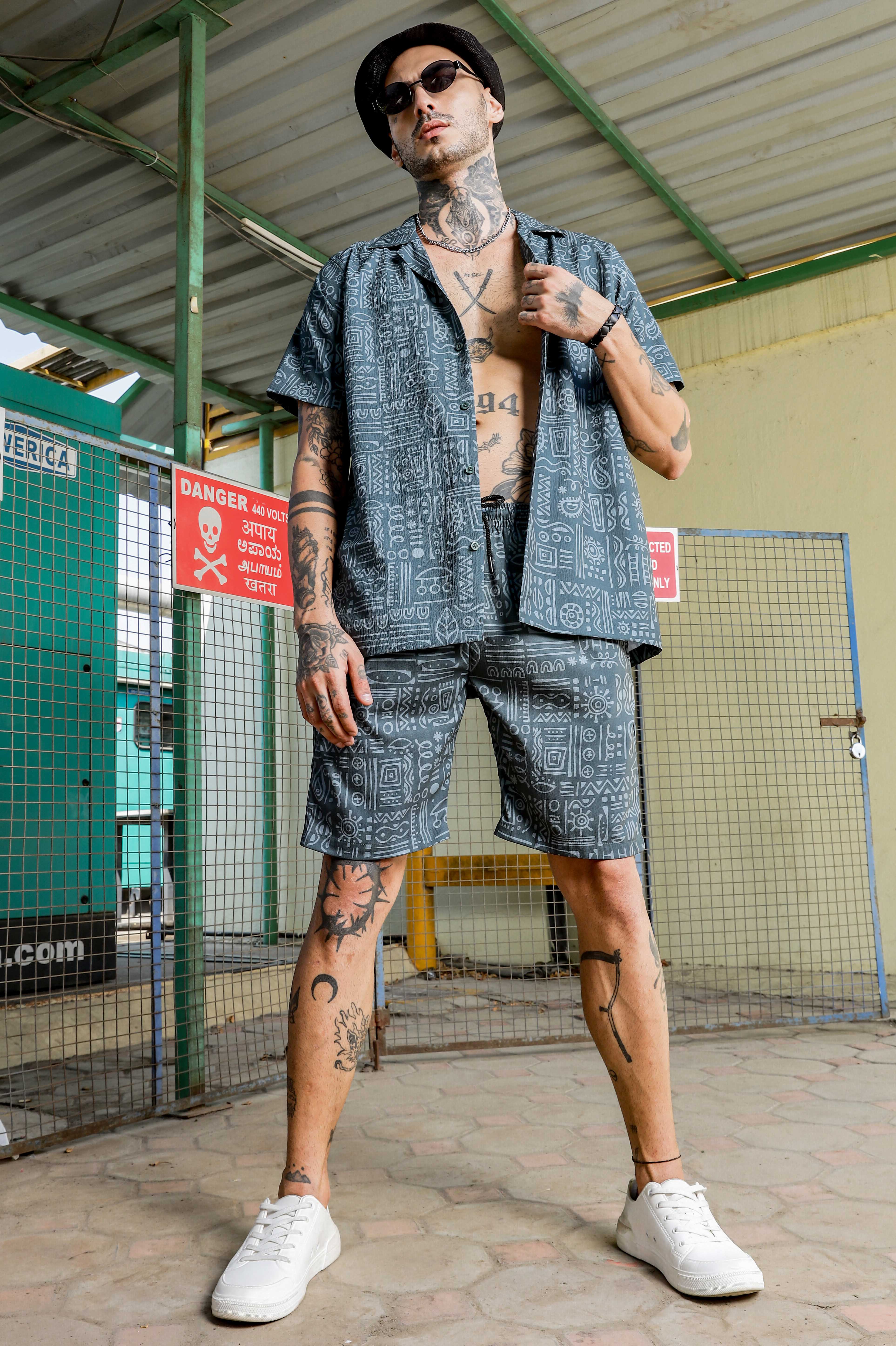 Men Grey Tribal Print Shorts - Image 6