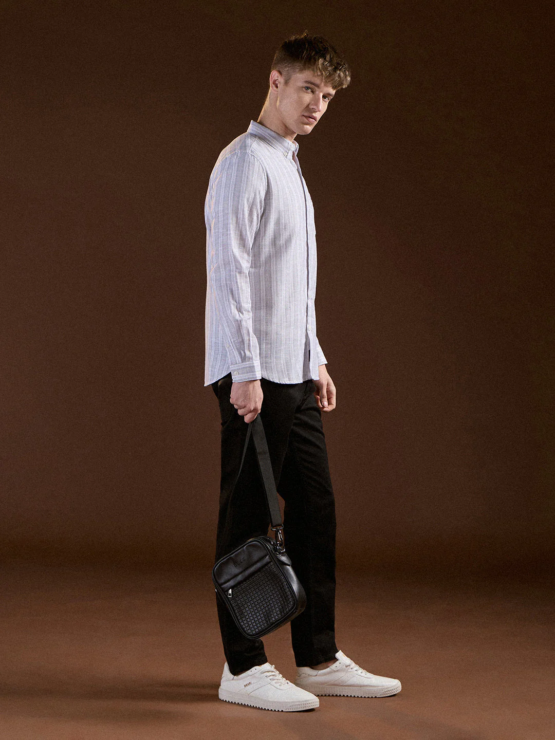 Men Grey Vertical Stripes Slim Fit Casual Shirt - Image 3